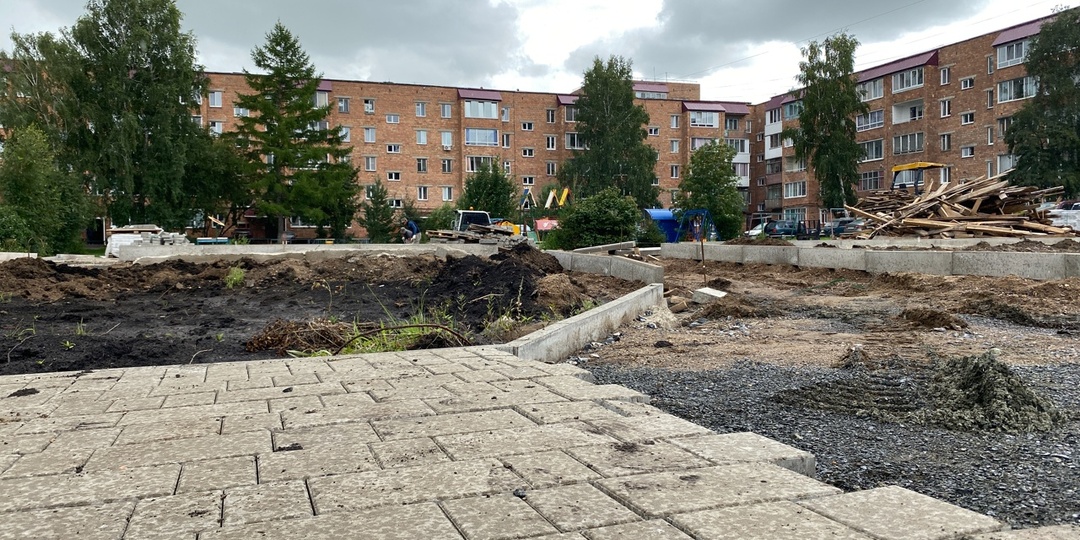 Благоустройство сквера «Улыбка» продолжается