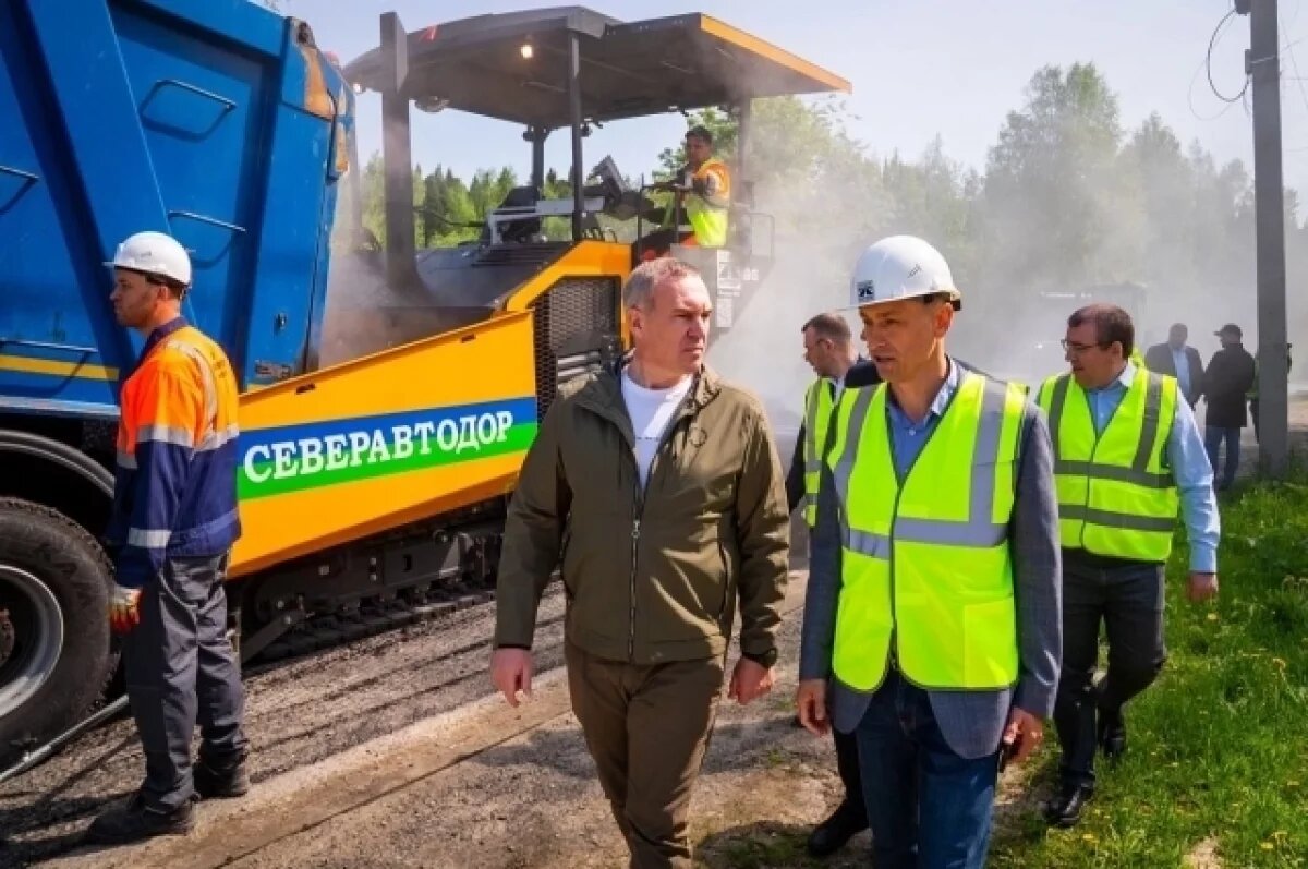    Подрядчики доложили, что работы на трассе Нягань – Приобье идут с опережением графика.