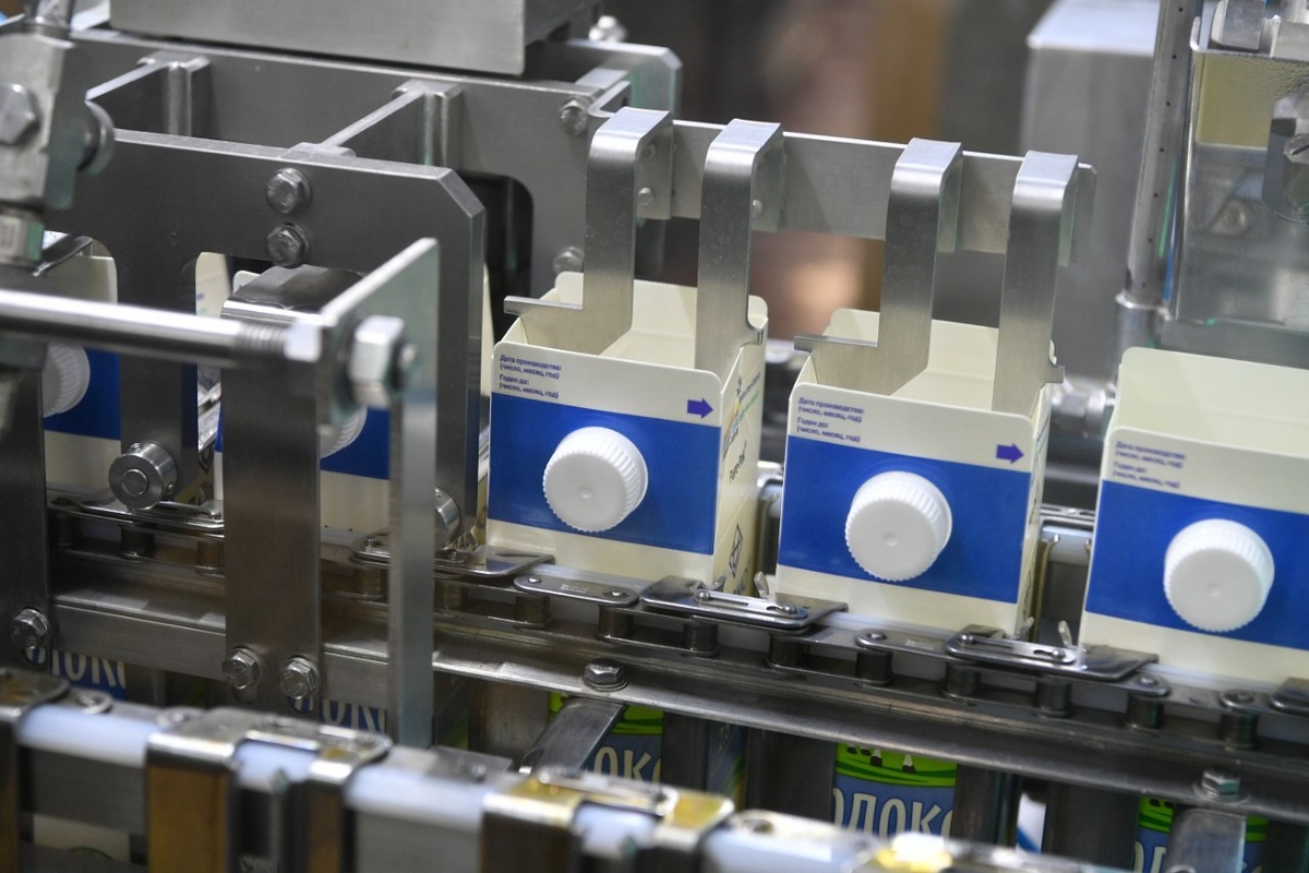    В цеху. Фото: "Республика" / Сергей Юдин