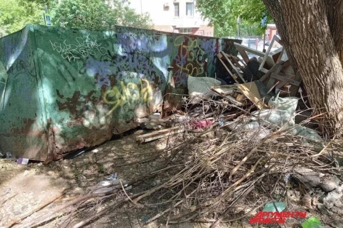    Массовый поджог мусорок в Петербурге нанес ущерб почти на 300 тысяч рублей