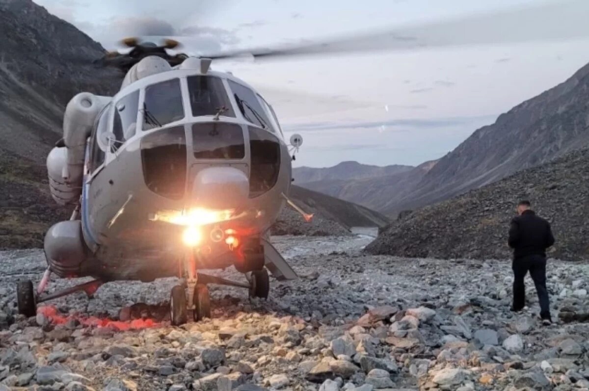    В Якутии спасатели эвакуируют альпинистов с горы Победа
