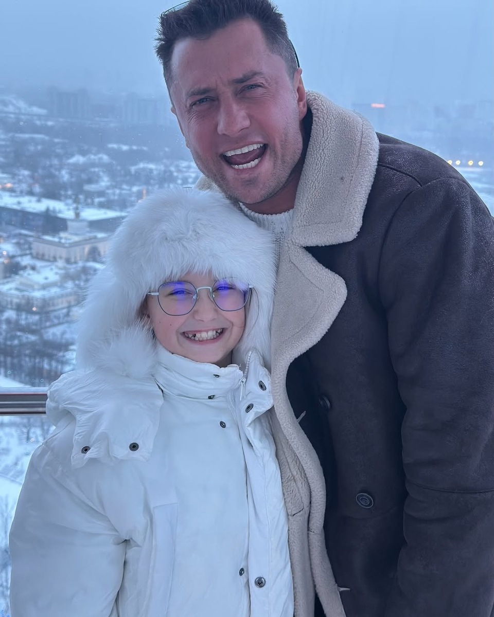    Павел с дочкой
