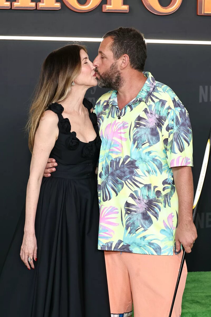 Адам Сэндлер с женой
