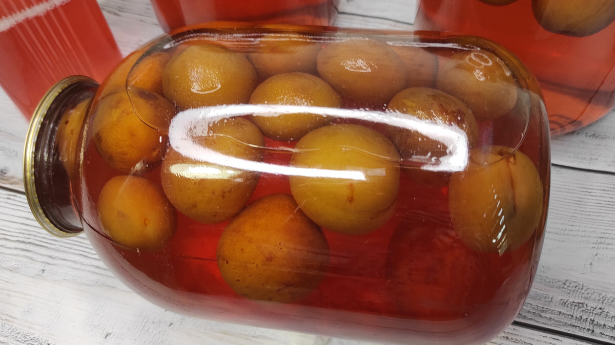 Компот из сливы на зиму. Фото автора.