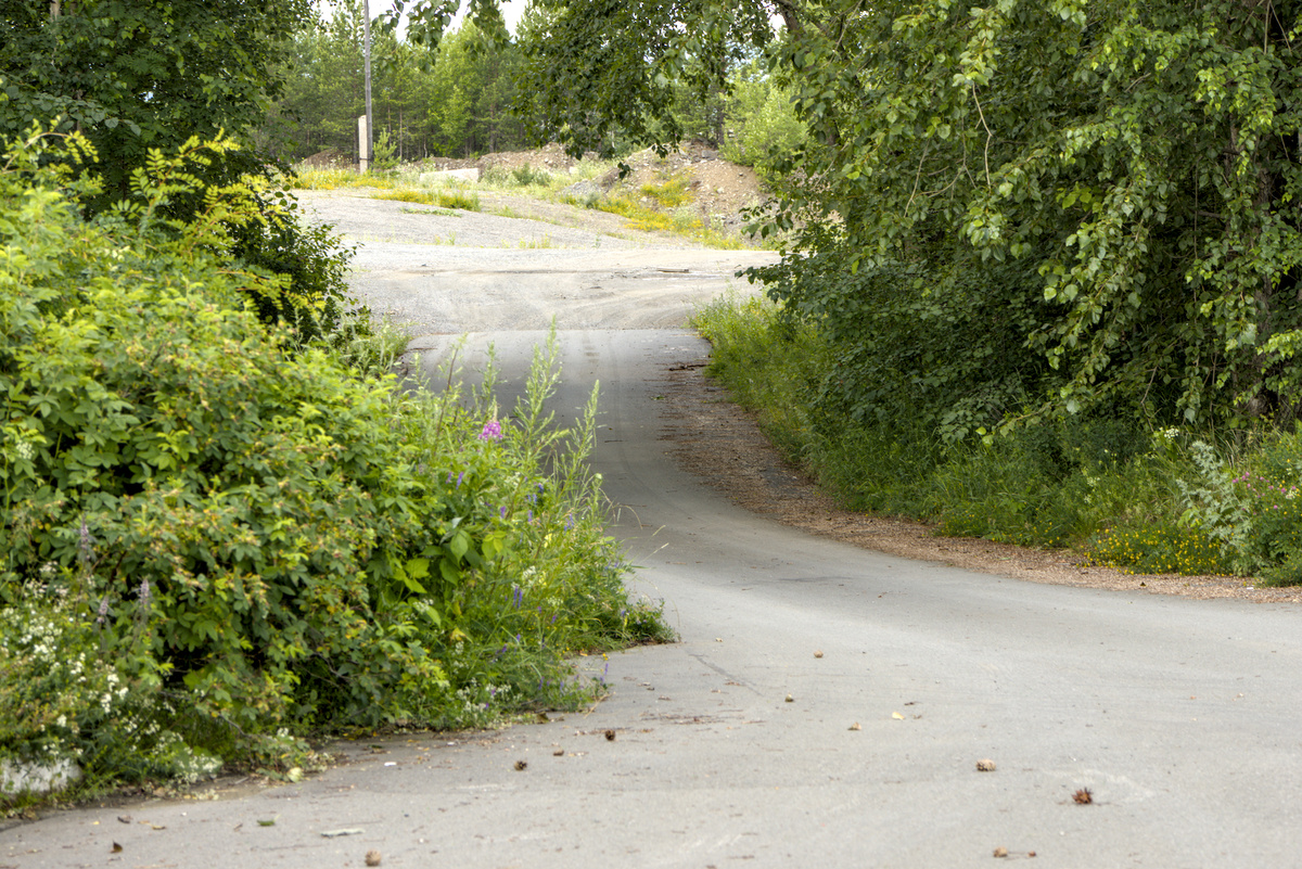 Дорога к автостоянке