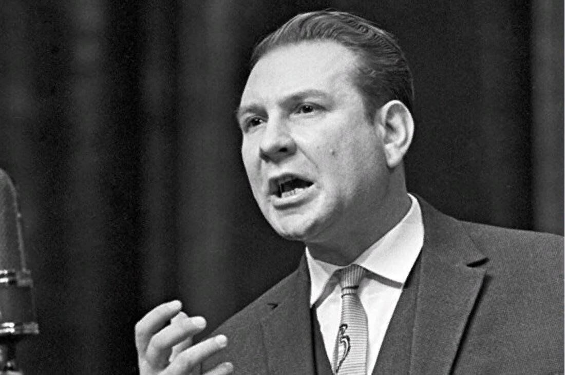 Поэт Николай Доризо