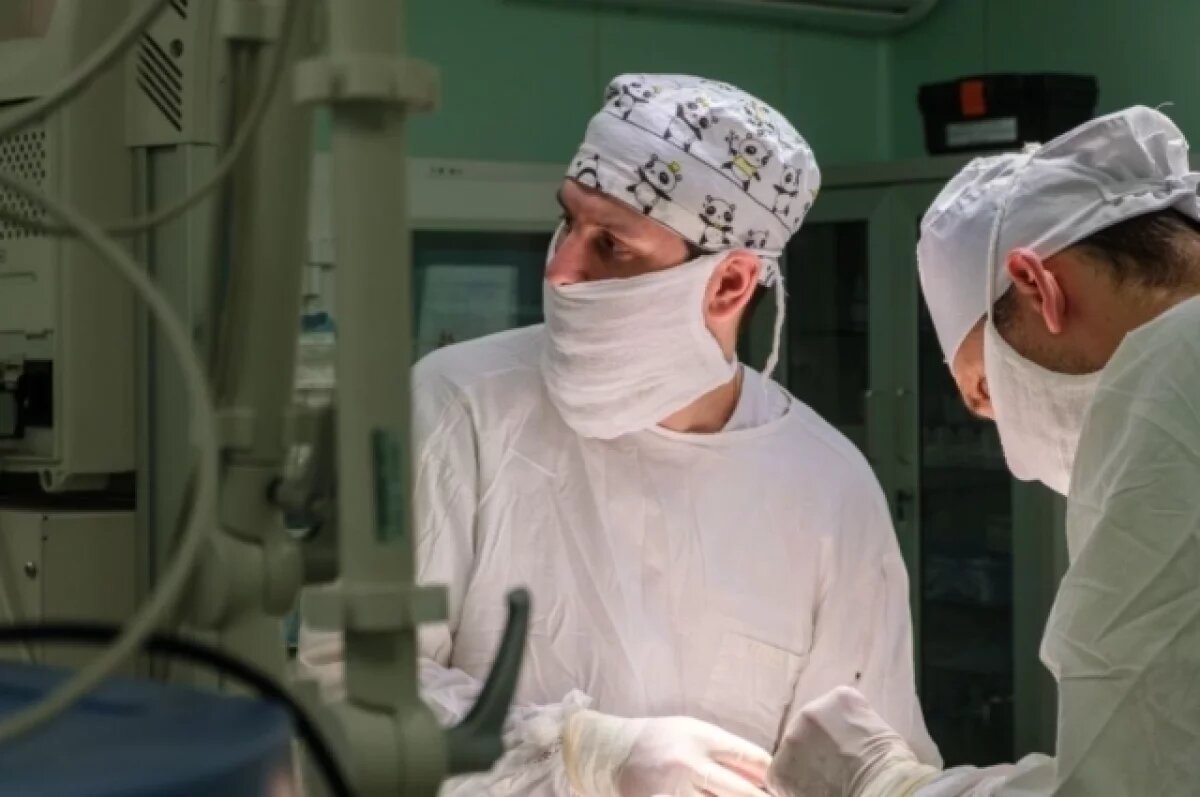    Челябинские хирурги спасли новорождённого с гигантской опухолью в печени