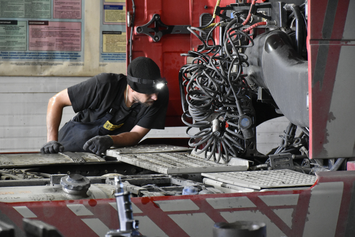 Визуальный контроль ремонта  автомобиля 