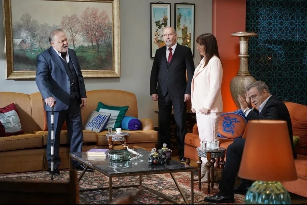 Кадр из сериала "Зимородок"