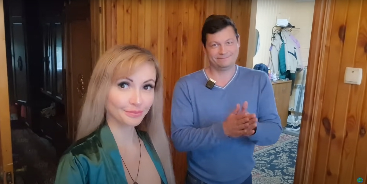 Перед выездом из дома на вокзал.