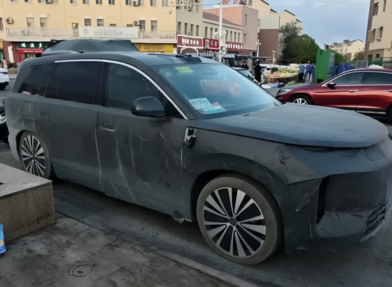 В Китае был замечен закамуфлированный полноразмерный внедорожник BYD из серии Dynasty.