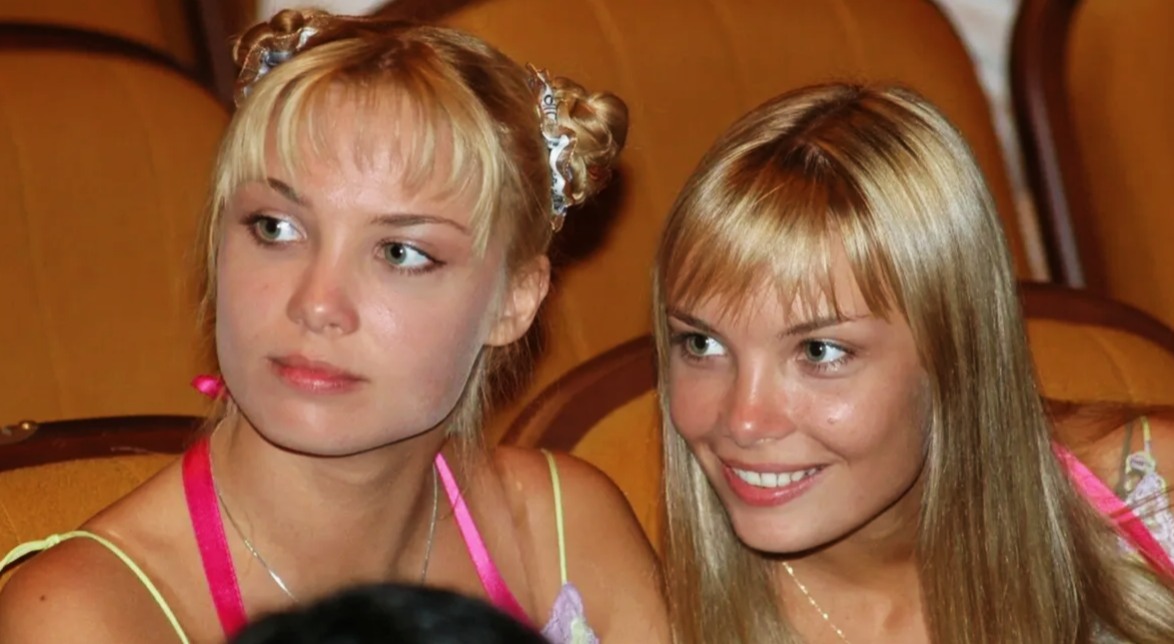 на фото сёстры Арнтгольц в юности 