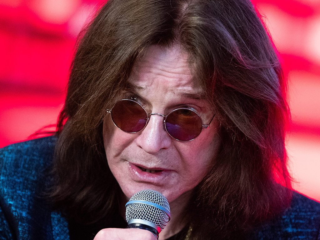 Оззи Осборн (настоящее имя — Джон Майкл Осборн; 3 декабря 1948, Марстон Грин, Бирмингем — 22 июля 2025, Бирмингем, Западный Мидленд) — британский рок-певец, музыкант, один из основателей и участник группы "Black Sabbath", оказавшей значительное влияние на появление таких музыкальных стилей, как хард-рок и хеви-метал. Успешность его карьеры и популярность принесли ему неофициальный титул "Крёстного отца хеви-метала"