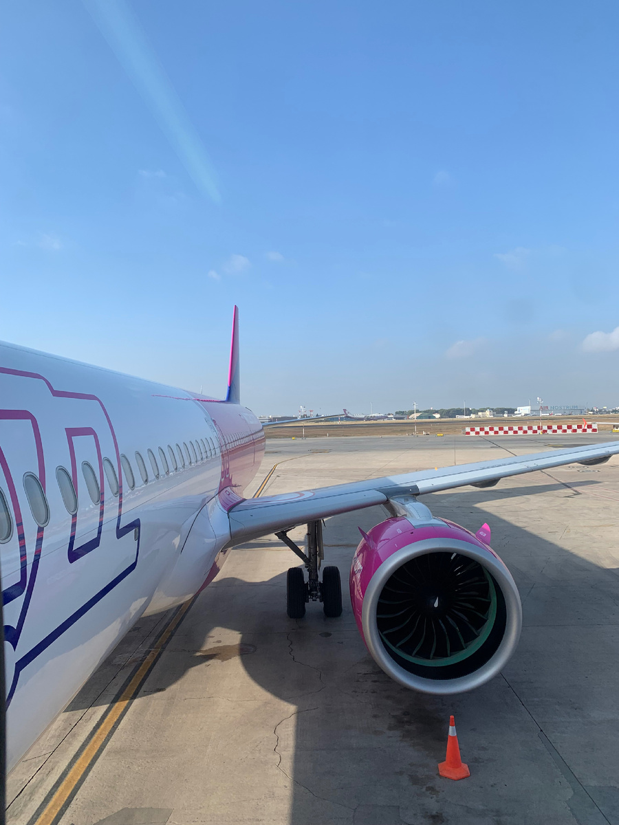 Самолет Wizz air