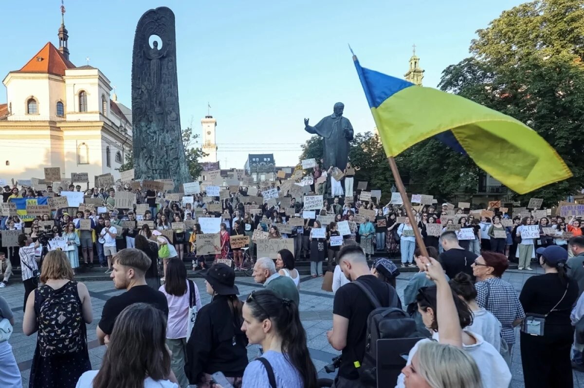    Протесты на Украине против закона об ограничении полномочий НАБУ и САП.