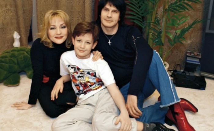 Татьяна Буланова, Николай Тагрин и сын Александр. Фото: КП