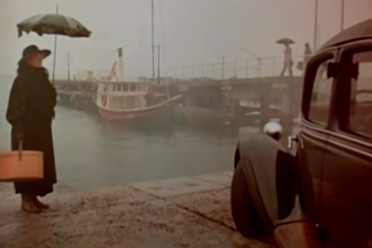 Odesa Film Studio / YouTube📷Кадр отплытия в фильме «Десять негритят» снимали в Евпатории