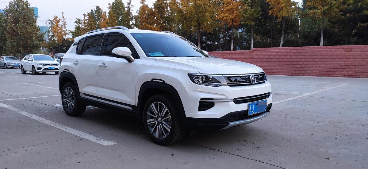 Фото 1.Передняя часть Changan CS35 PLUS.