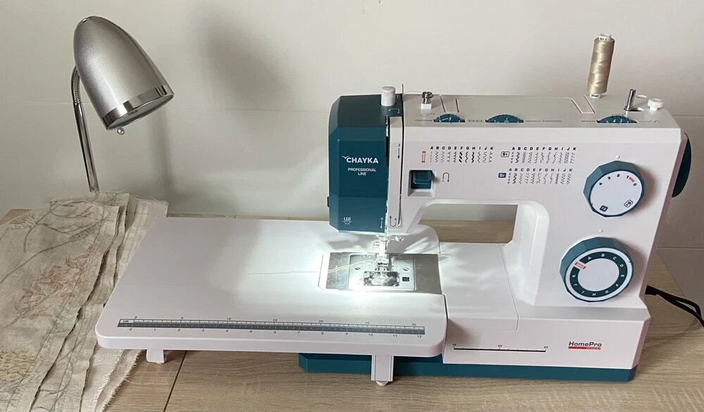 Электромеханическая швейная машинка CHAYKA HomePro