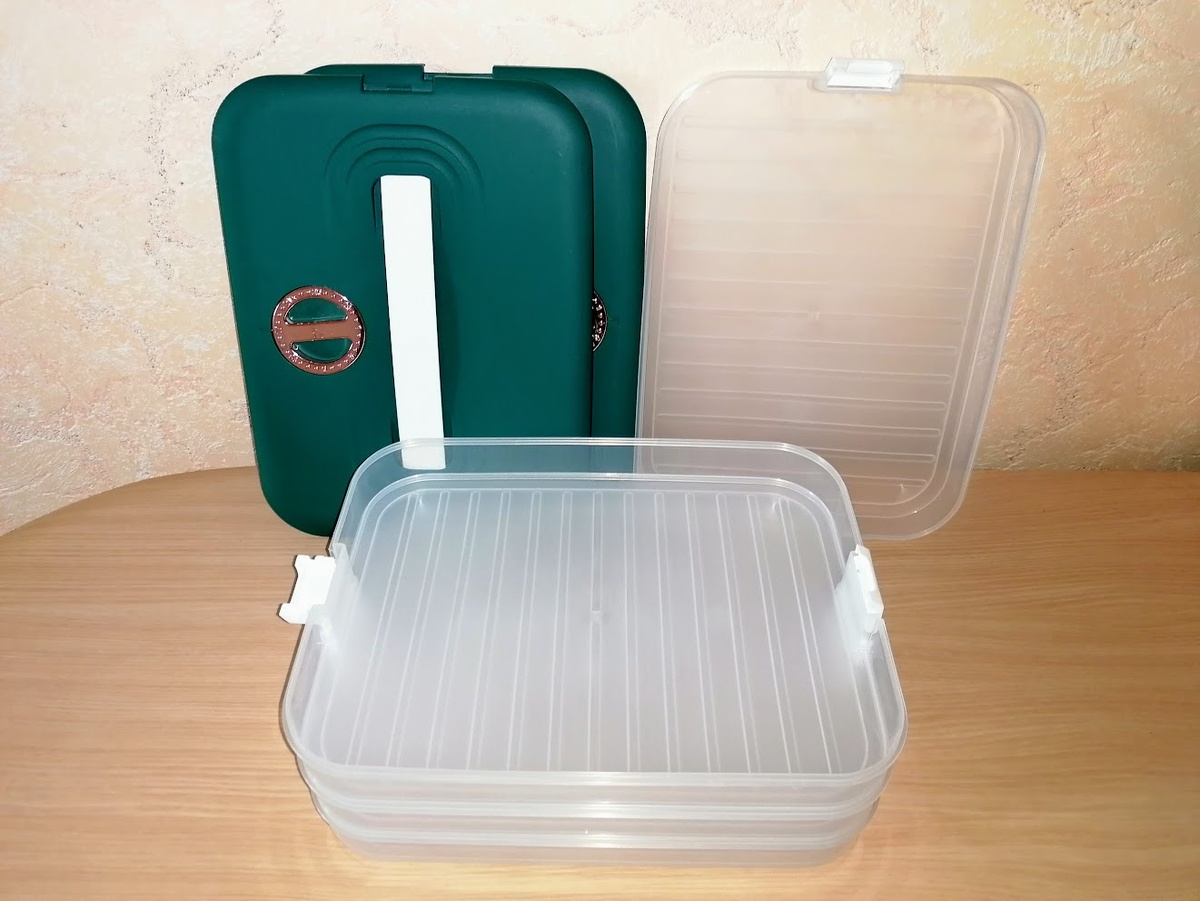 Две крышки, четыре поддона