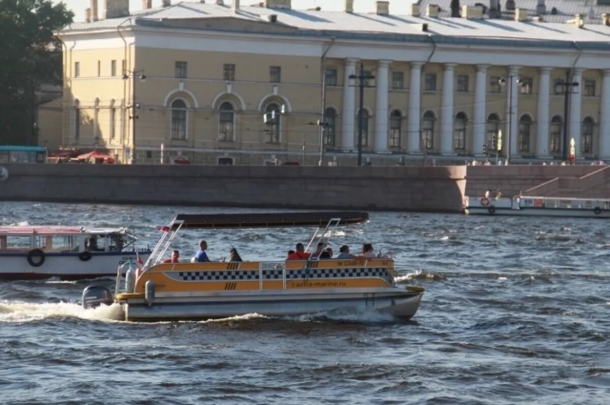    В Петербурге усилят контроль за безопасностью на реках и каналах