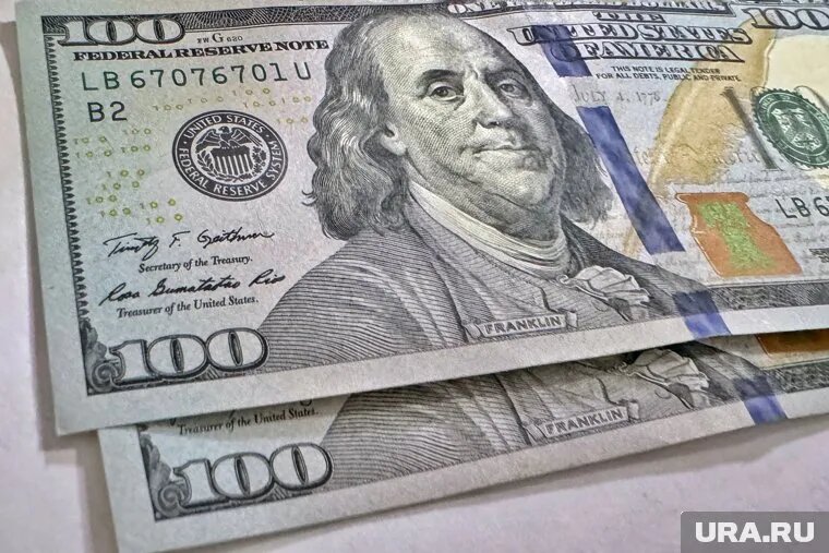 По мнению эксперта, курс доллара не поднимется выше 80 рублей. Фото: Екатерина Сычкова © URA.RU