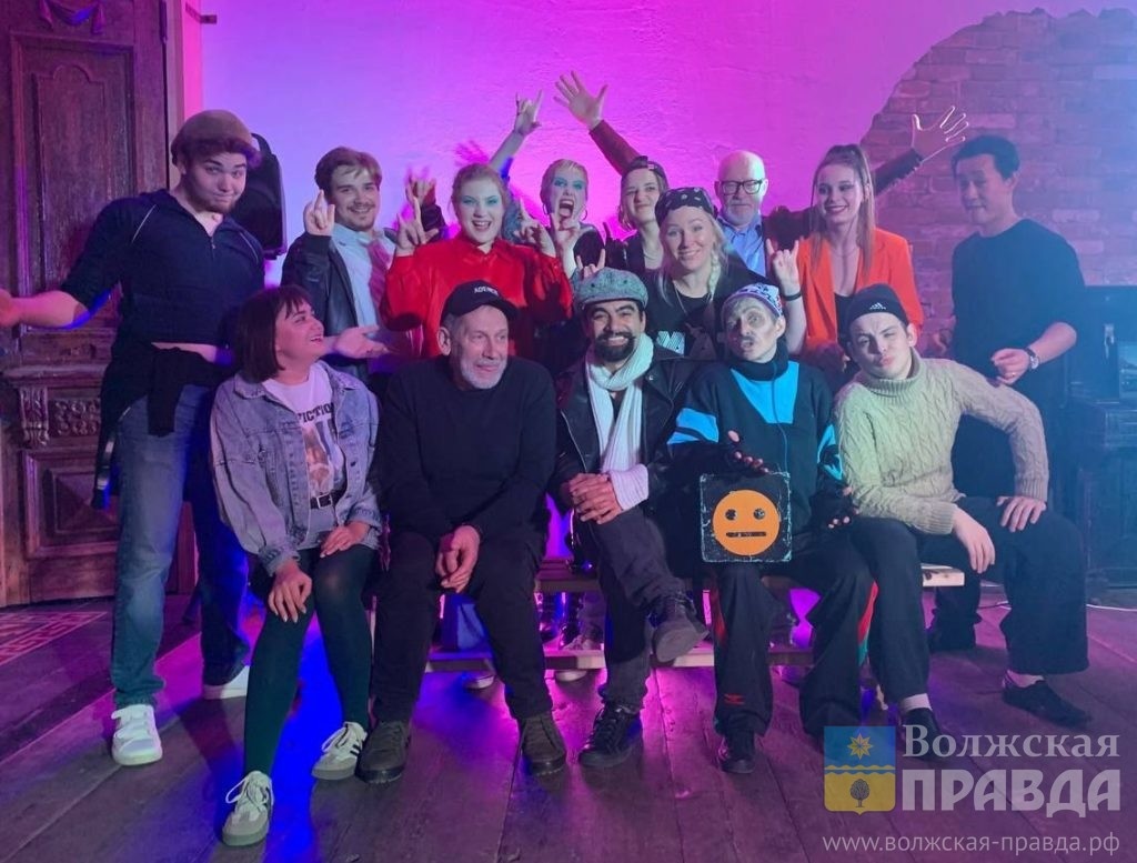 МАТ📷    Новые стены, сольфеджио и Шекспир: за год автономии Молодёжный авангардный театр поставил 21 спектакль
