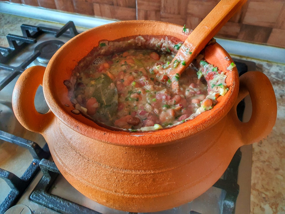 Лобио в горшочке