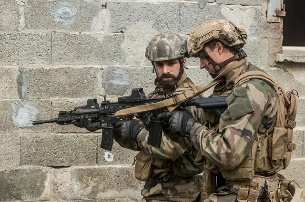    Генерал Буркхард, предлагавший отправить войска на Украину, ушел в отставку