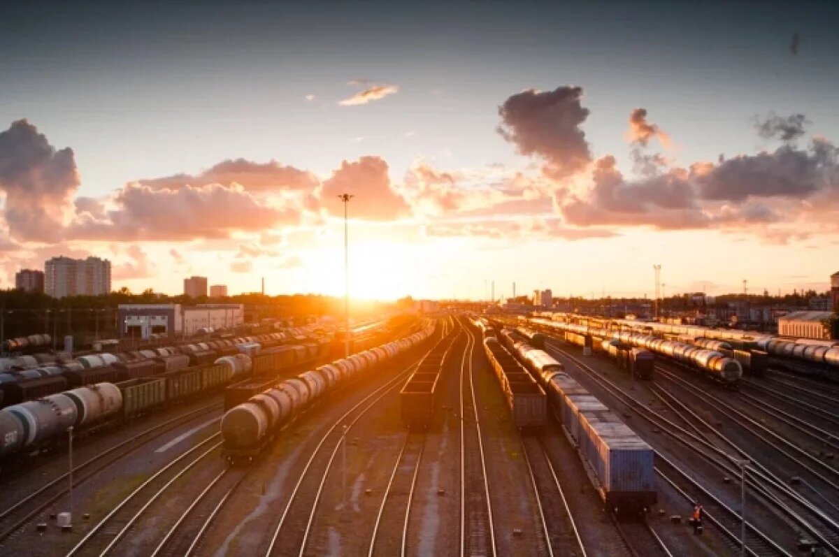    Губернатор НСО Травников обсудил логистическое взаимодействие с бизнесом