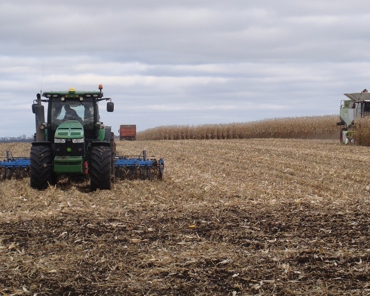     108 курских студентов прошли практику на агропредприятиях