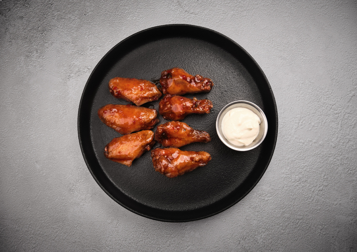 Крылья куриные с соусами