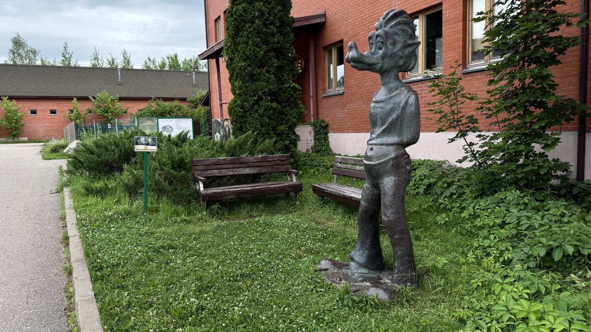 В центре содержится достаточно много разных животных, часть из них удалось заснять. 