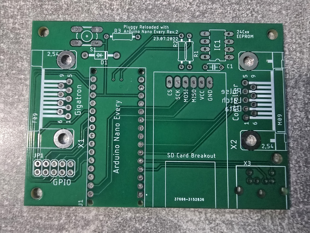 Плата расширения для подключения клавиатуры к Gigatron TTL и SD диск.