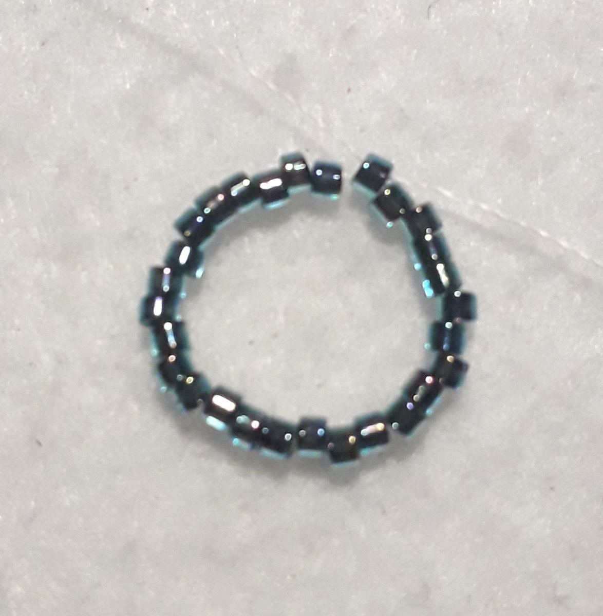 28 цилиндрических бисерин