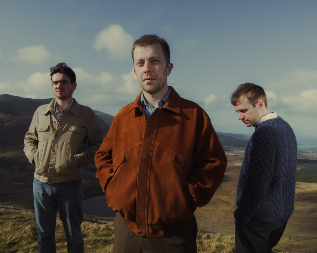 Мы втроем закричали: «Это величайшая вещь на свете!»... Kingfishr, слева направо: Эоган Макграт, Эдди Кеог и Эоин Фитцгиббон. Фотография: Генри Пирс.