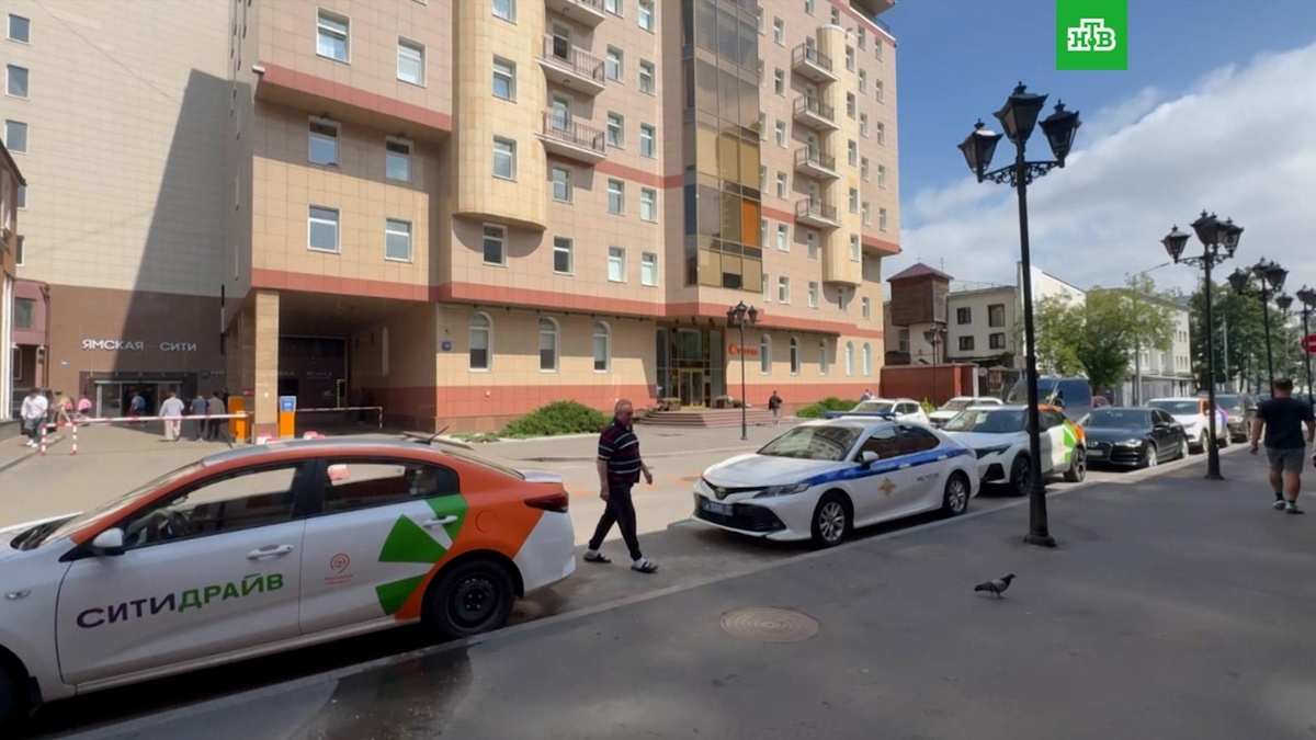    Baza: главреда Трифонова забрали на допрос, изъяты телефоны и техника