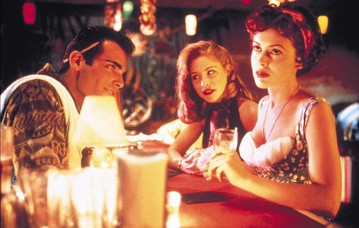 Кадр из фильма «Признание студентки» (1994)