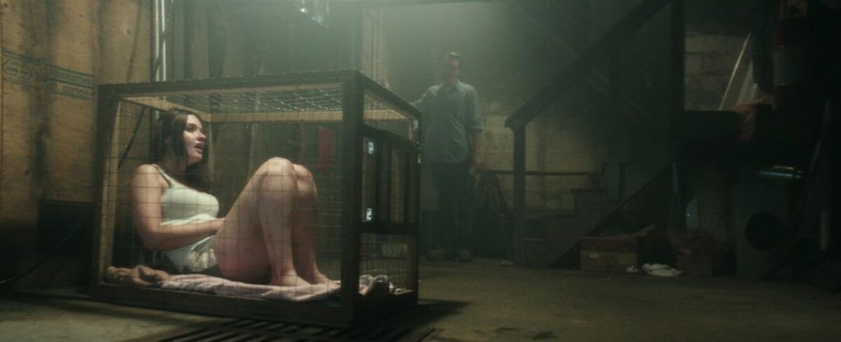 Кадр из фильма «Девушка на фотографиях» (2015)