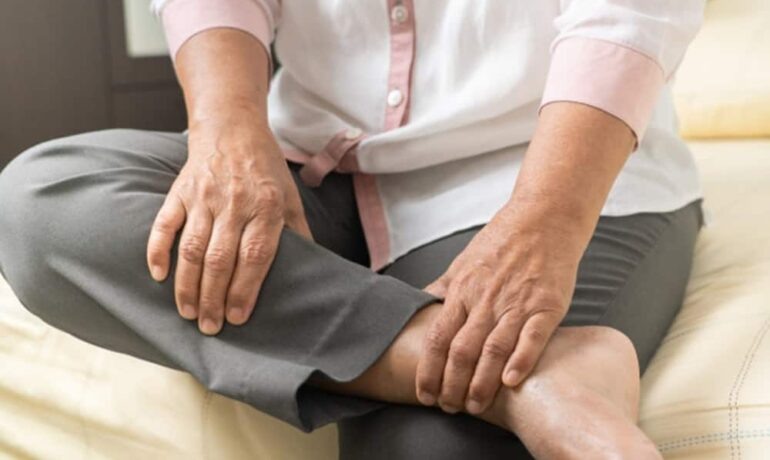 15 проблем с вашими ногами, возникающих с возрастом