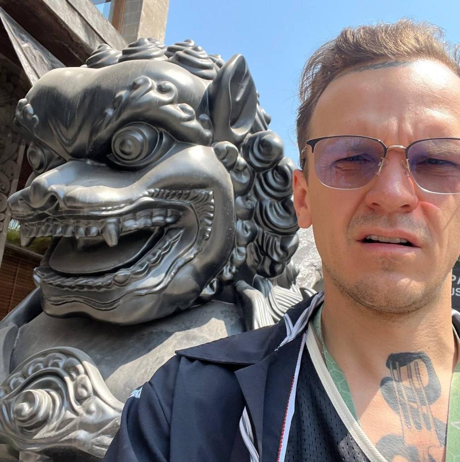    Социальные сети