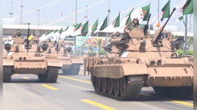 Коробка алжирских БМПТ на параде