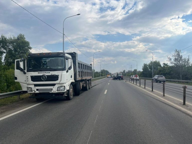    В тройном ДТП под Оренбургом пострадала женщина-водитель Оренбуржье
