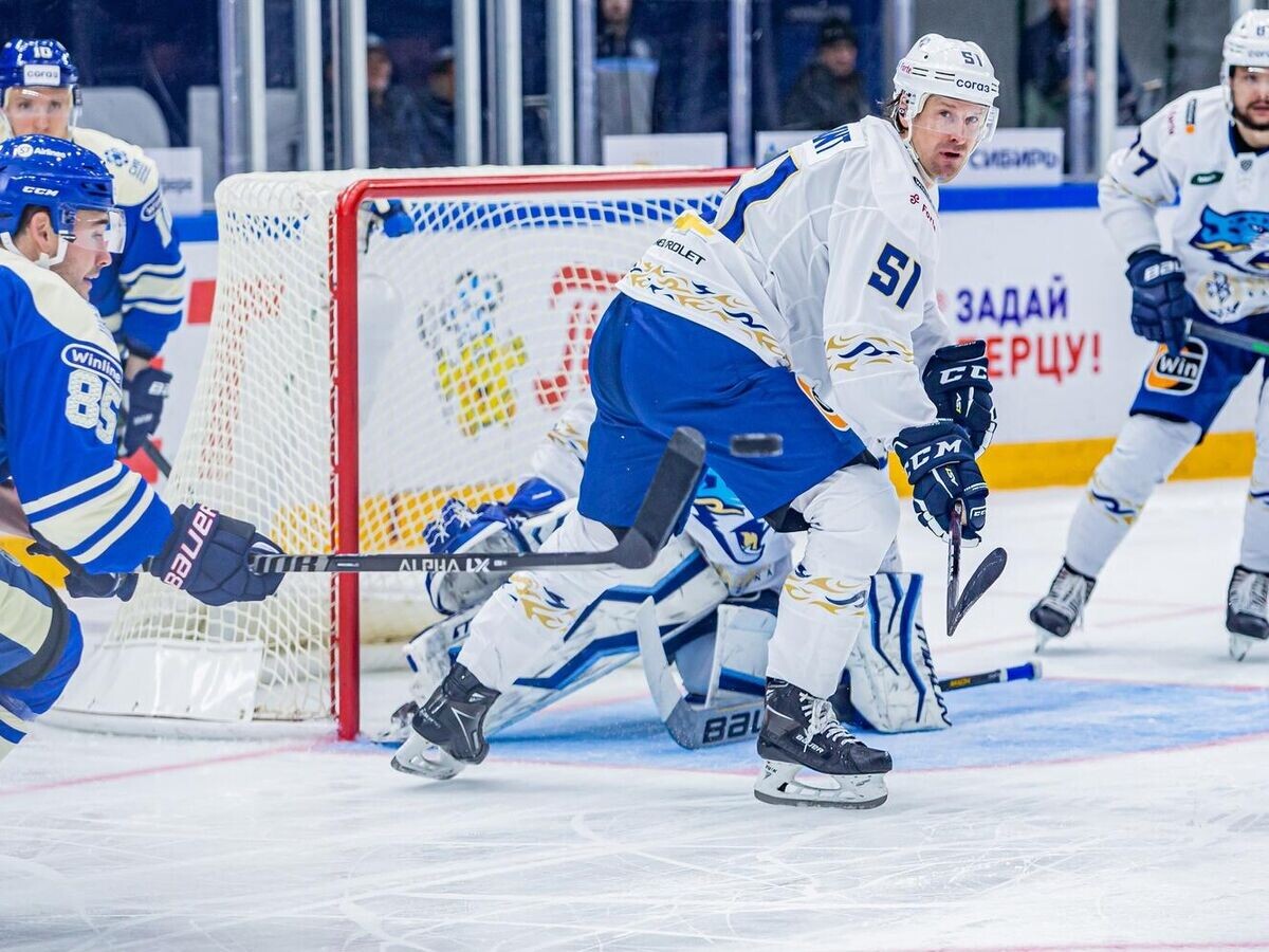    Хоккеист "Барыса" Алекс Грант в матче КХЛ© пресс-служба ХК "Барыс"