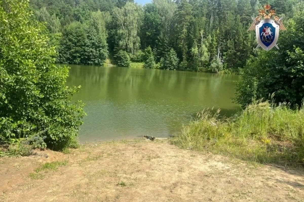    В этом озере, расположенном в Майнском районе, в середине июля утонул человек.