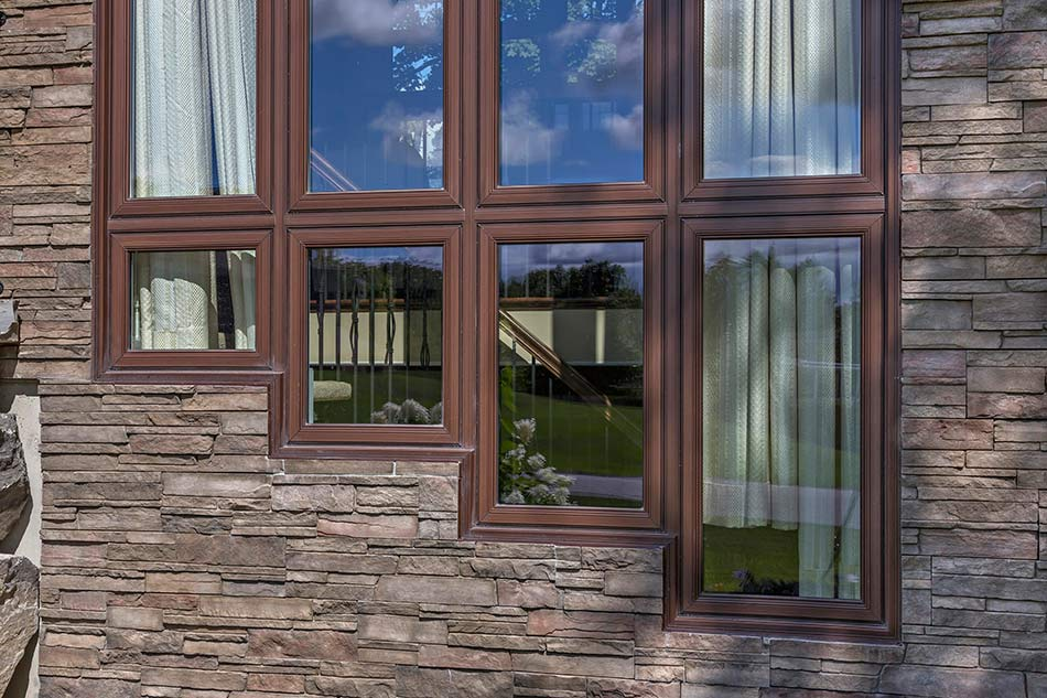 Это сочетание технологичности, экстравагантности и функционала, которое уместно и в городских, и в загородных проектах.