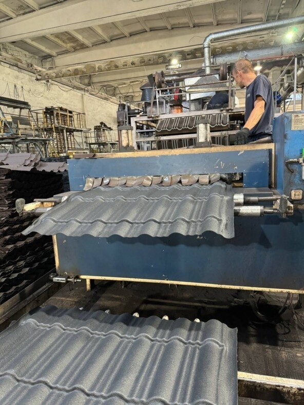 производство резино-полимерной кровли Гумибо, фото источник gumibo.pro