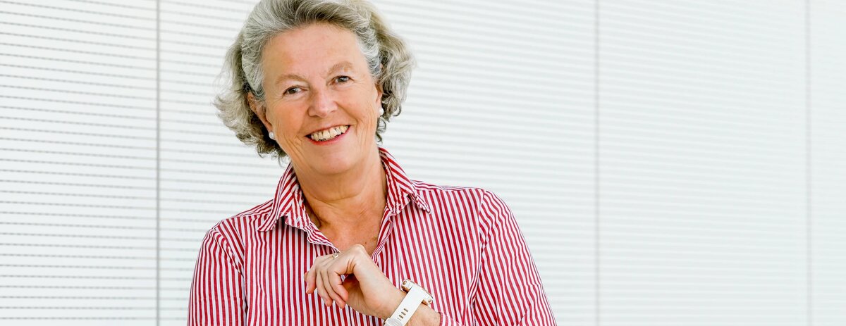 фото Эррики фон Мютиус, ведущей исследовательницы в области микробиоты и аллергий из Helmholtz Munich