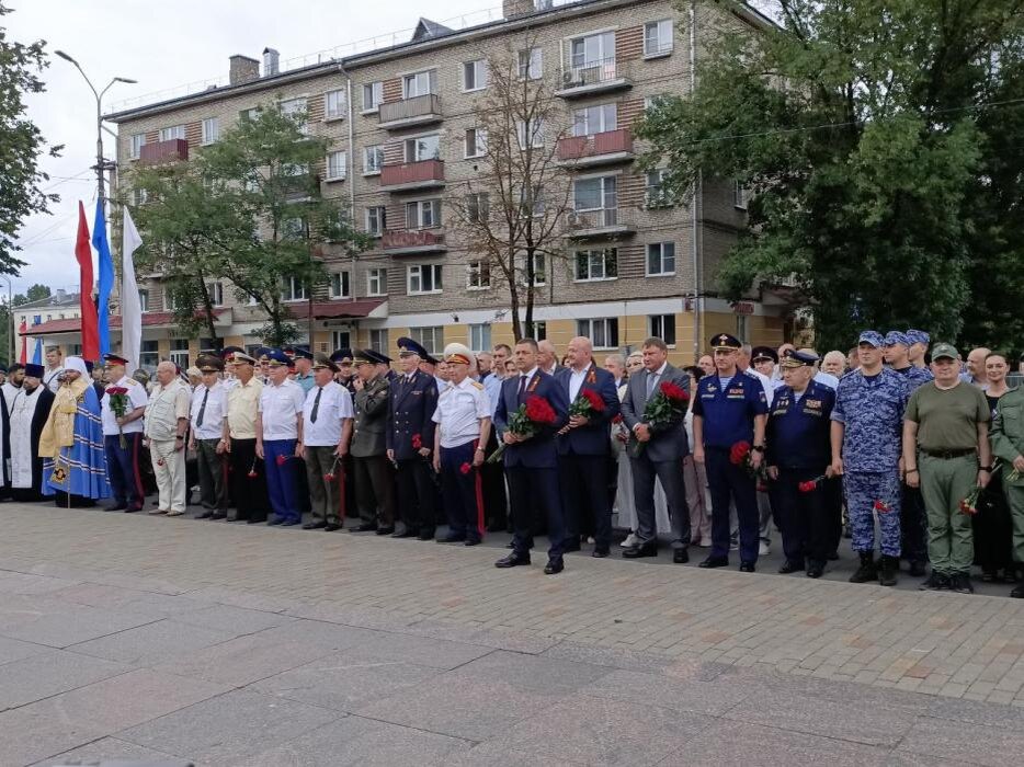 Церемония возложения цветов к мемориалу
Фото: ПАИ