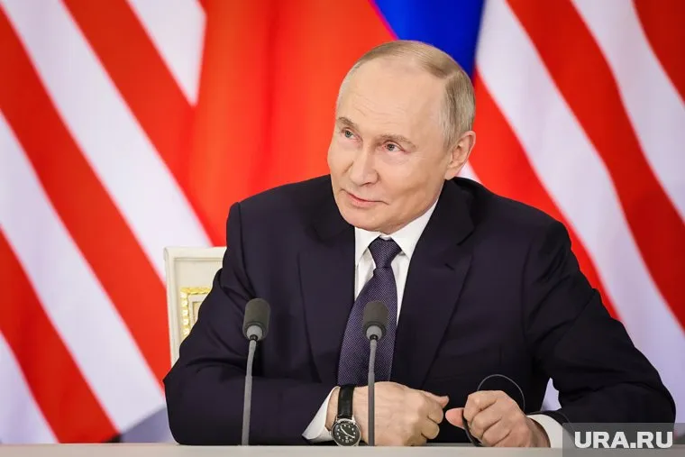 Путин подписал ряд законов
Фото: Роман Наумов © URA.RU